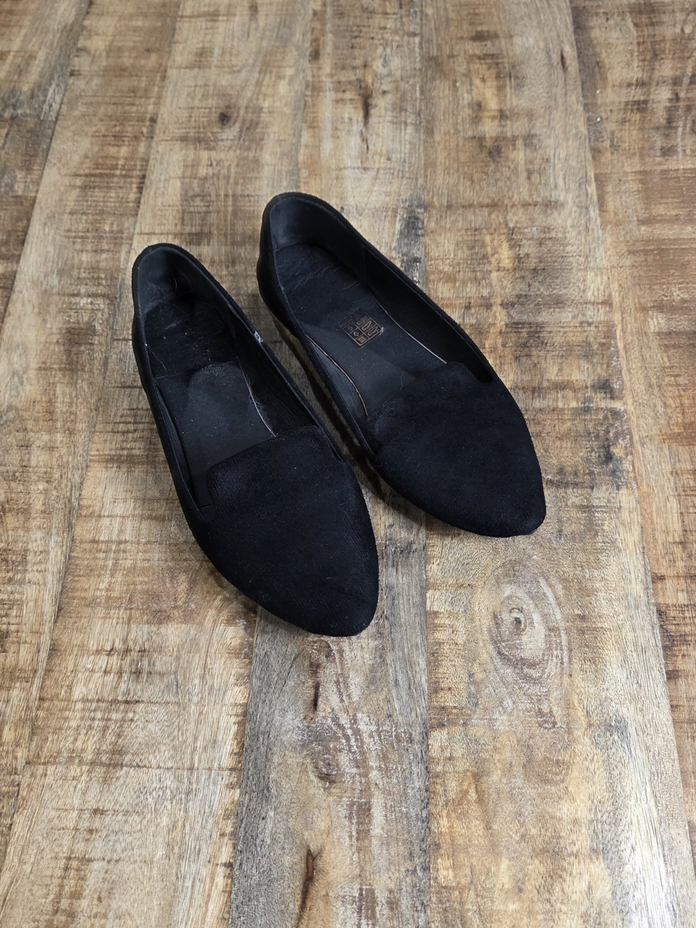 Women's Black Pointed Slip-On Flats